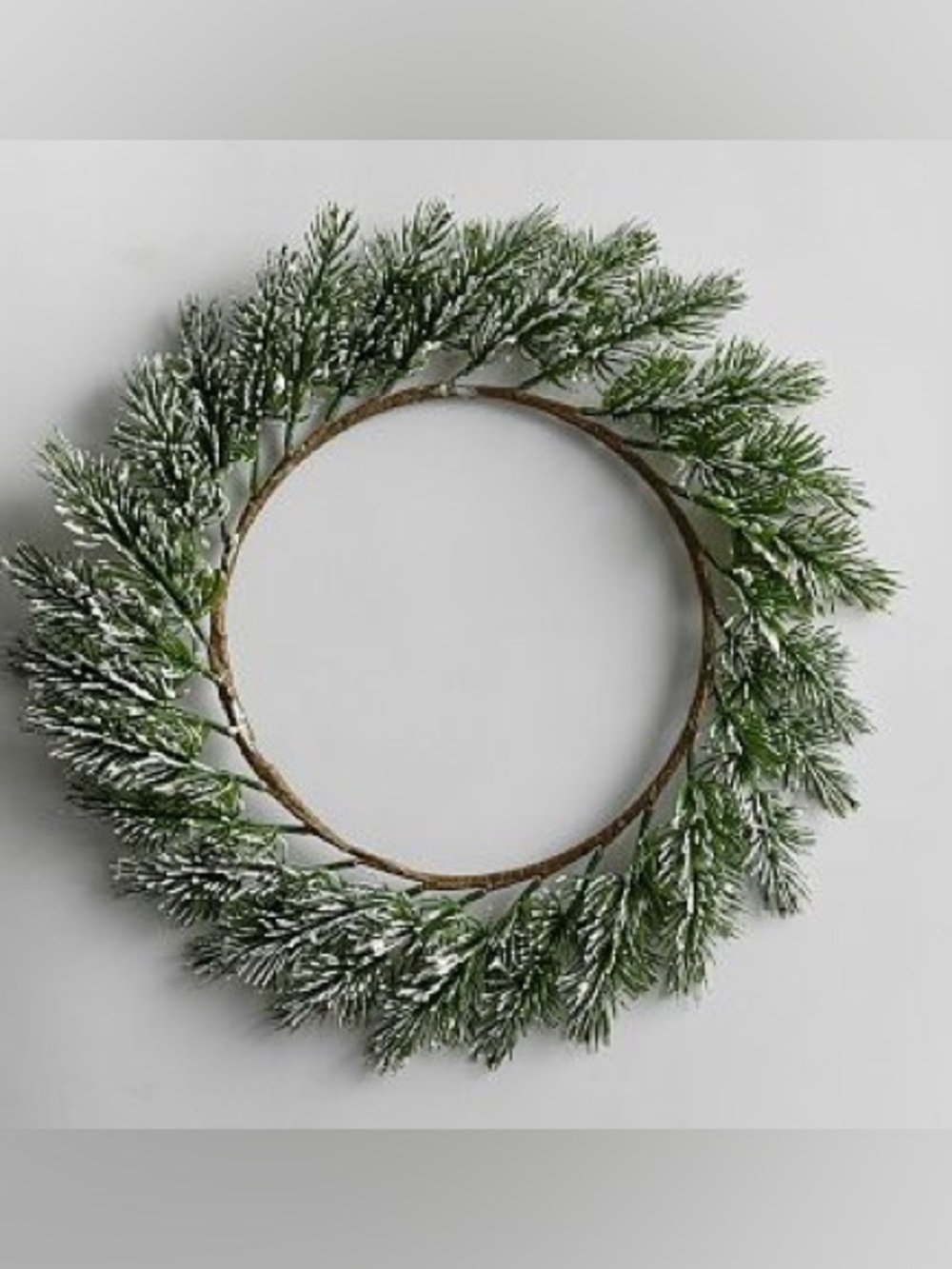 New Pottery Barn Faux Frosted Pine Holiday Plate Charger, 16”